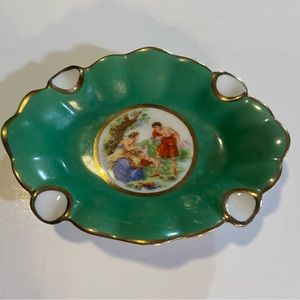 Erphila Germany 1930’s porcelain ashtray GUC, Men in Togas, very cool